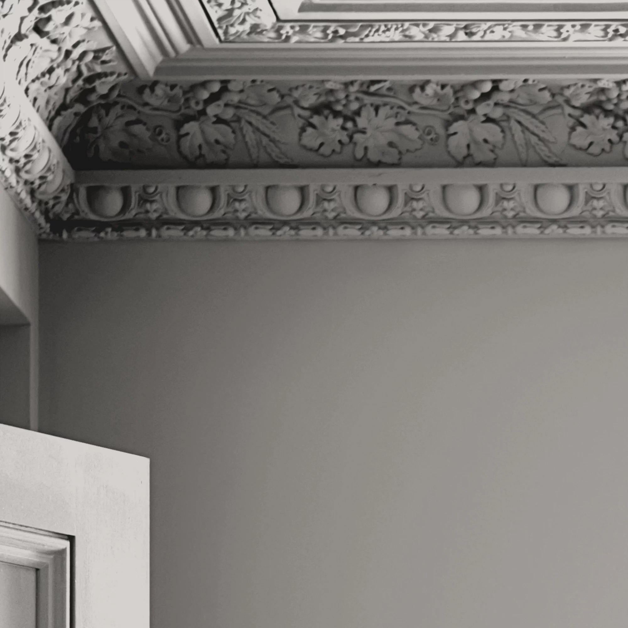 Laura Ashley Dark Dove Grey Matt Emulsion Paint, 5L 8 Laura Ashley Dark Dove Grey Matt Emulsion Paint, 5L - Image 6