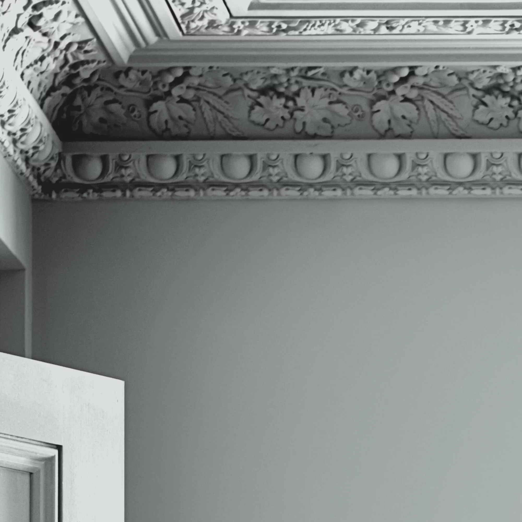 Laura Ashley Pale Grey Green Matt Emulsion Paint, 2.5L 7 Laura Ashley Pale Grey Green Matt Emulsion Paint, 2.5L - Image 5