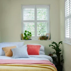 Laura Ashley Pale Hedge Matt Emulsion Paint, 2.5L -Laura Ashley laura ashley pale hedge matt emulsion paint 2 5l5011583472431 02i bq